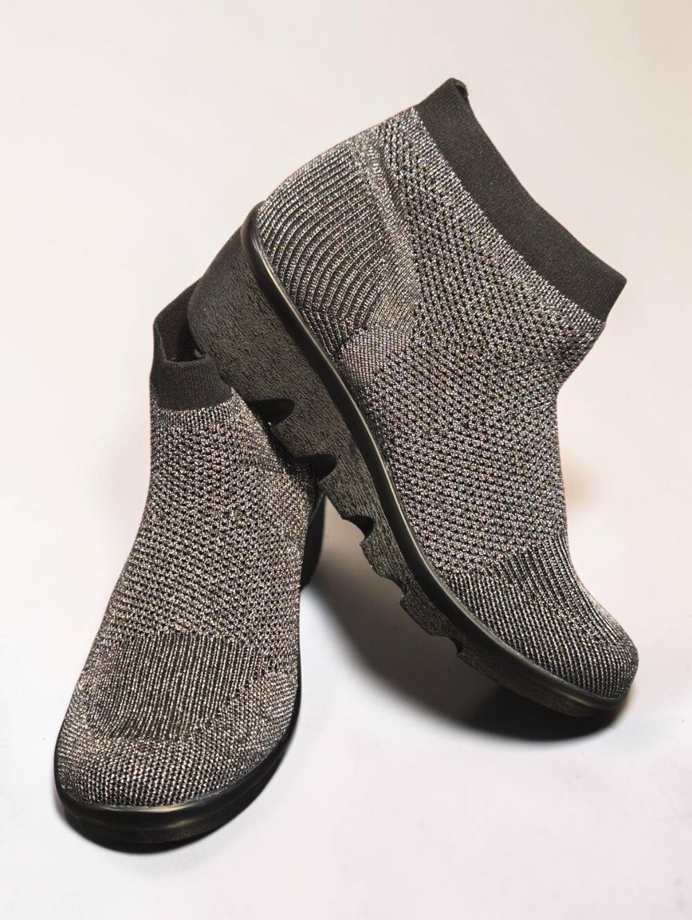 Bernie Mev Woven Slip-On wedge Booties in Silver Black shimmer EU 36 / US 4.5 -